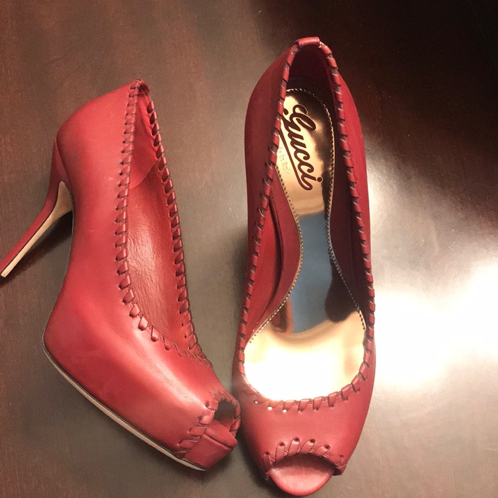 Gucci heels PERFECT CONDITION